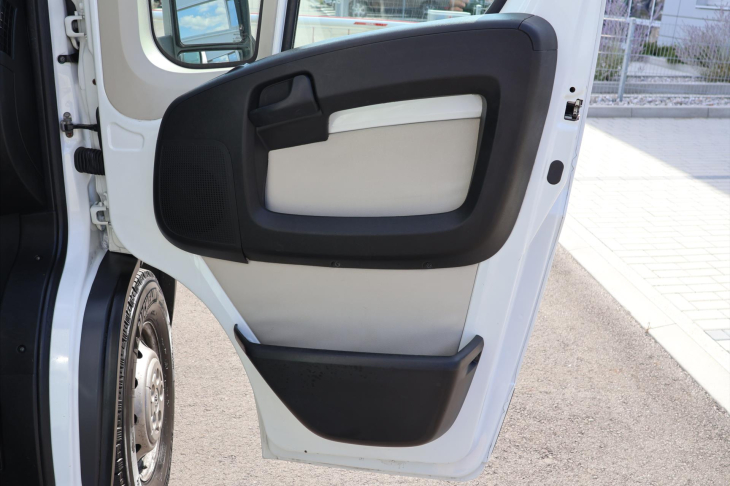 Peugeot Boxer 2,2 HDI 110kW CZ 10 Palet