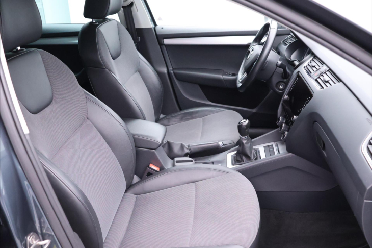 Škoda Octavia 1,0 TSI Style Plus Navi DPH