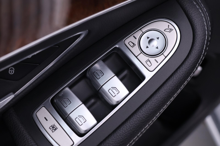 Mercedes-Benz Třídy C 2,1 220d 125kW Aut. Kůže LED