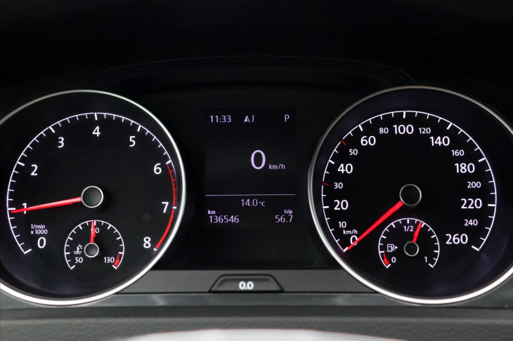 Volkswagen Golf 1,0 TSI 81kW DSG Navi 1.Maj