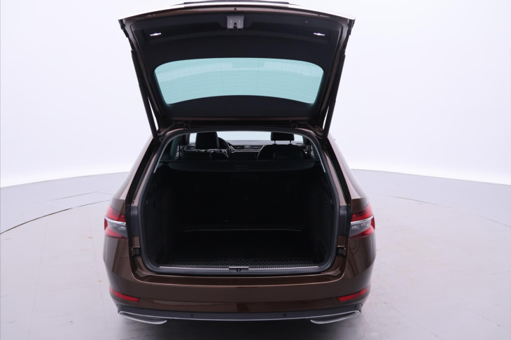 Škoda Superb 2,0 TDI 110kW L&K DSG DPH CZ