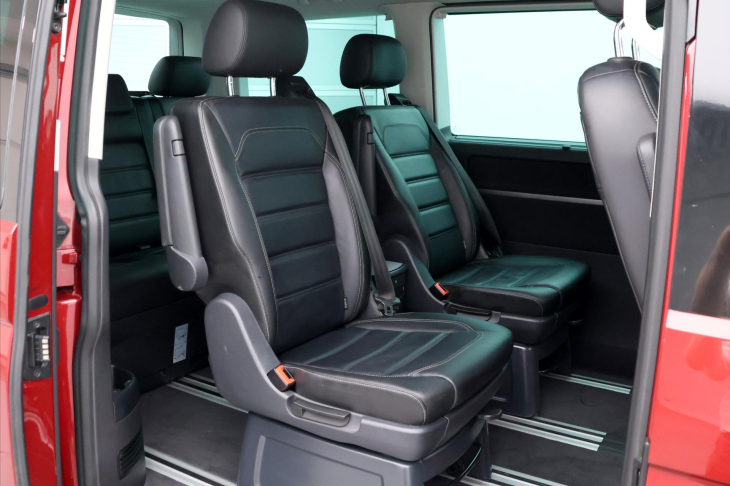 Volkswagen Multivan 2,0 TDI DSG Generation Six DPH