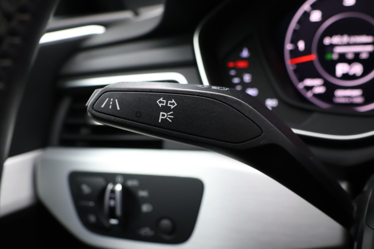 Audi A4 3,0 TDI quattro S-line S-Tronic
