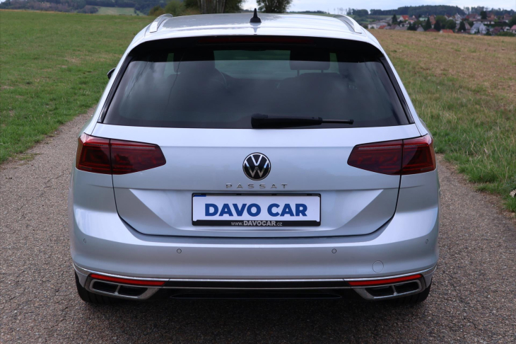 Volkswagen Passat 2,0 TDI DSG R-LINE Matrix