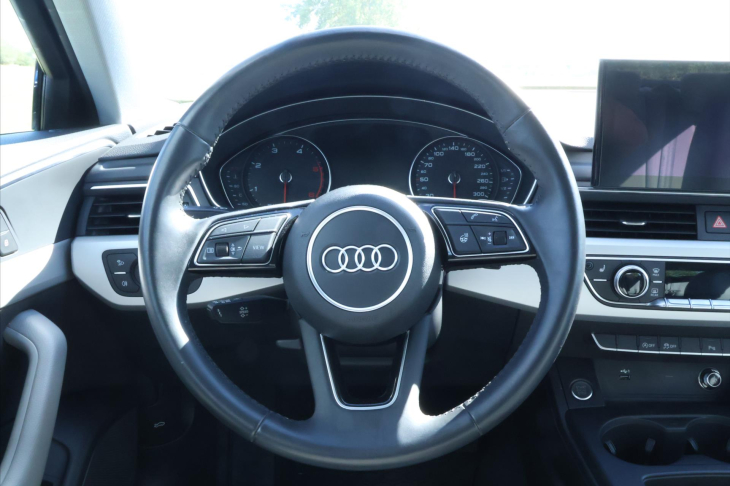 Audi A4 2,0 35 TDI CZ Advanced DPH