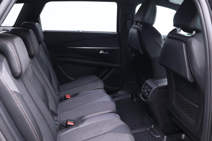 Peugeot 5008 2,0 HDI 110kW GT line LED Navi