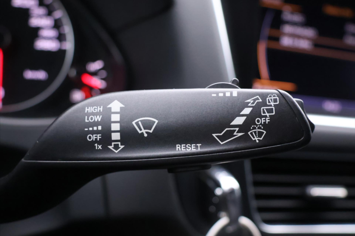 Audi Q5 3,0 TDI 180kW quattro S-Line