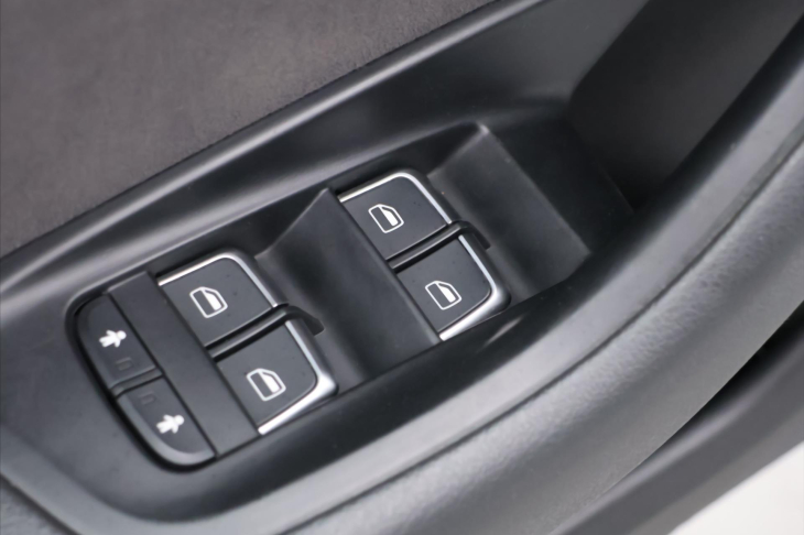 Audi A6 Avant 3,0 TDI 150KW KLIMA PANORAMA