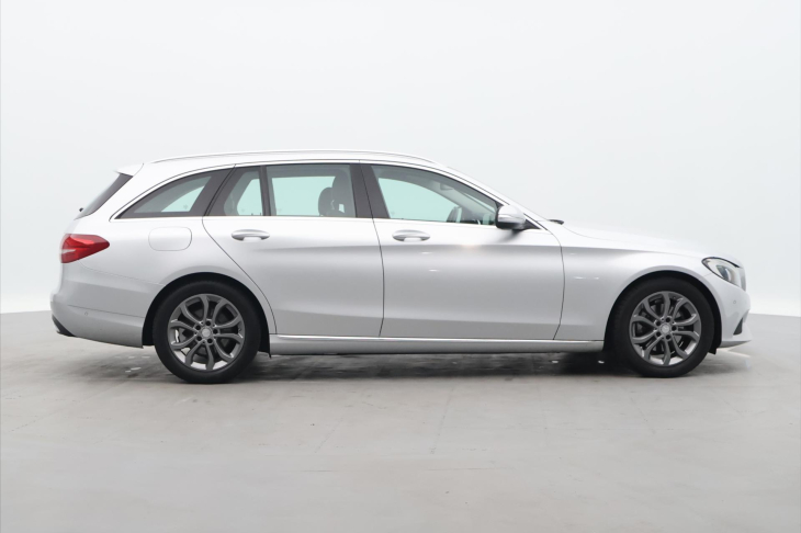 Mercedes-Benz Třídy C 2.1 220d 125kW Aut. Avantgarde