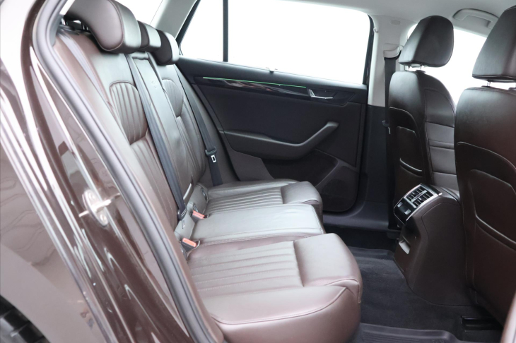 Škoda Superb 2,0 TDI 110kW DSG CZ L&K