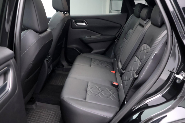 Nissan Qashqai 1,3 DIG-T 116kW 4x4 Tekna CZ DPH
