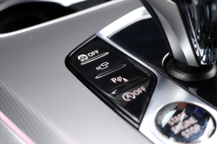BMW X5 3,0 30d 195kW M-sport CZ DPH