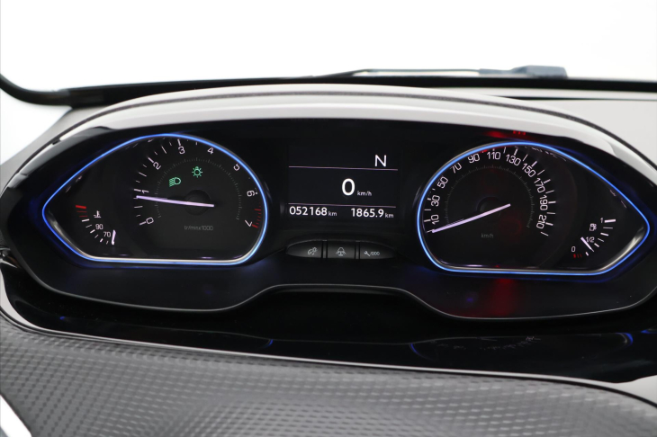 Peugeot 2008 1,2 VTi 60kW AT,Navi