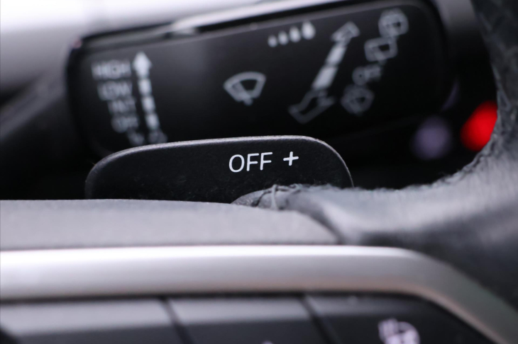 Volkswagen Golf 1,5 TSI EVO 110kW mHEV Life DSG