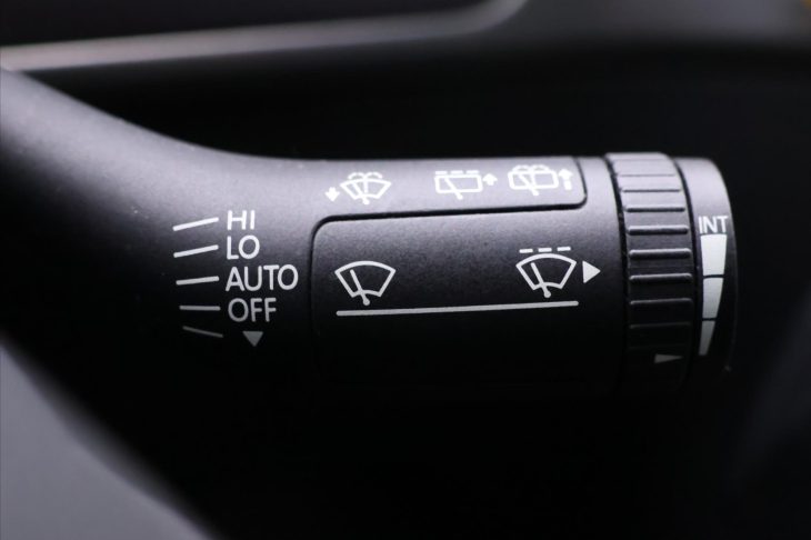 Volkswagen Touareg 3,0 TDi 176kW CZ 4M Serv.kniha