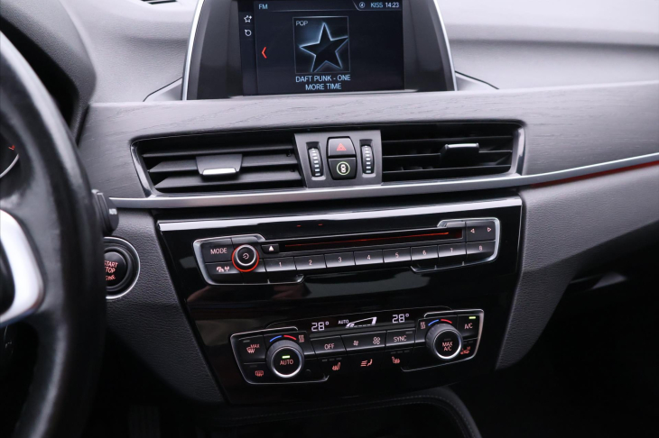 BMW X1 2,0 20i xDrive 141kW Aut. CZ