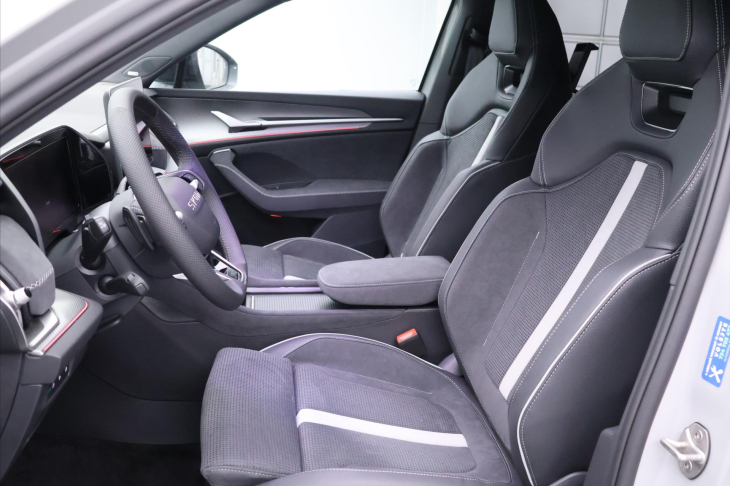 Škoda Kodiaq 2,0 TDI DSG 4x4 Sportline 7-Míst