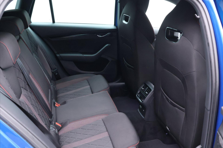 Škoda Octavia 1,4 TSI iV RS 110kW DSG LED