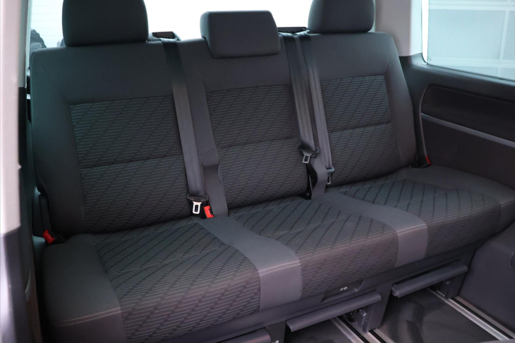 Volkswagen Multivan 2,0 TDI 103kW Comfort 7-Míst
