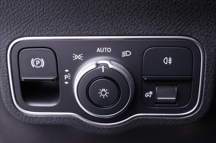 Mercedes-Benz GLB 2,0 200d 4Matic AMG Premium