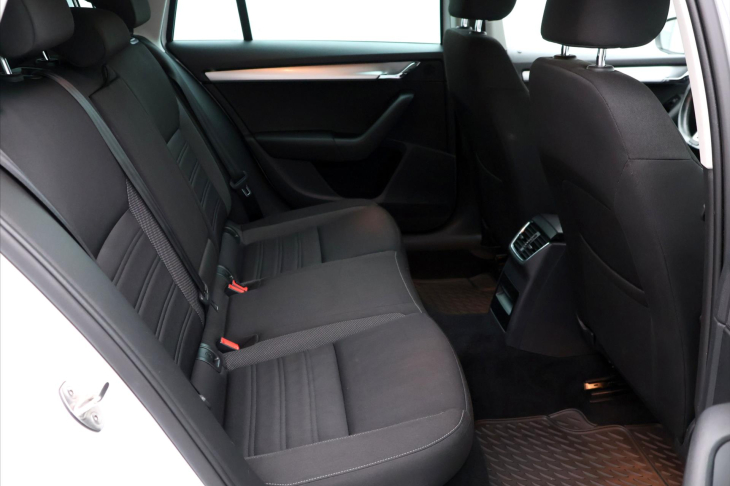 Škoda Octavia 1,6 TDI Ambition LED Navi