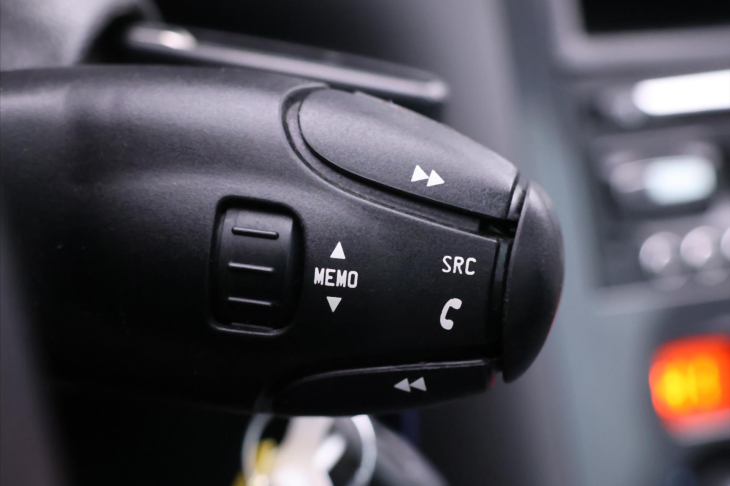 Peugeot 3008 2,0 HDI 120kW Aut. Allure Navi