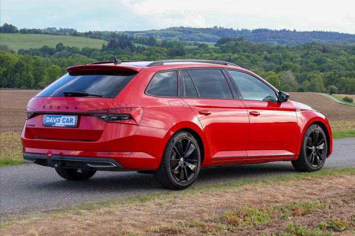 Škoda Superb 2,0 TDI DSG Sportline LED DPH