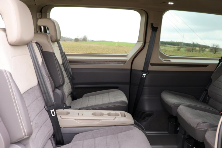 Volkswagen Multivan 2,0 TDI DSG Long Style 7-Míst