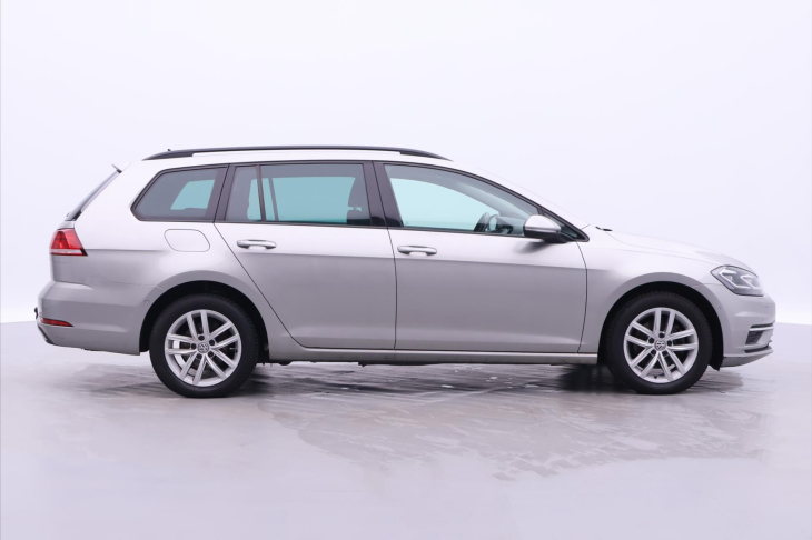 Volkswagen Golf 1,6 TDI LED DPH 1.Maj.
