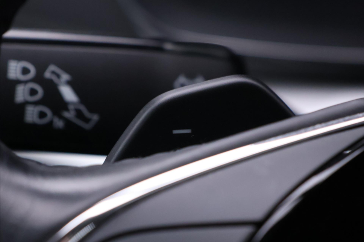 Škoda Octavia 2,0 TDI DSG Navi LED ACC DPH