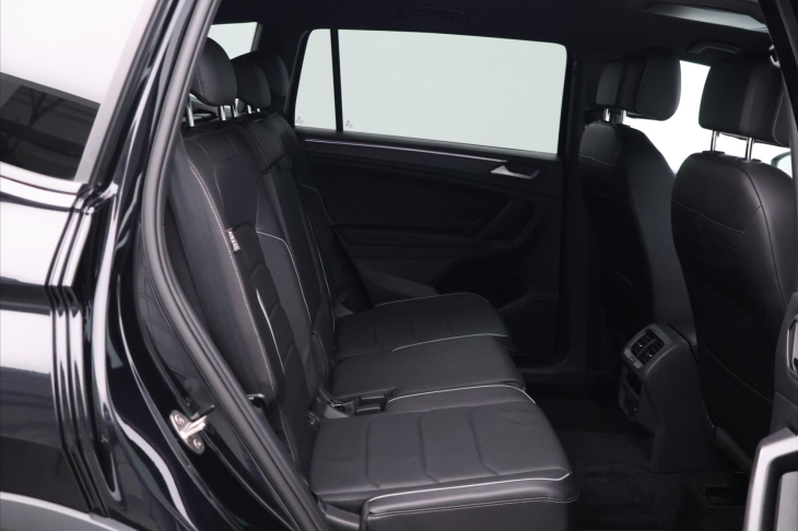 Volkswagen Tiguan Allspace 2,0 TDI R-line 4Motion DSG DPH