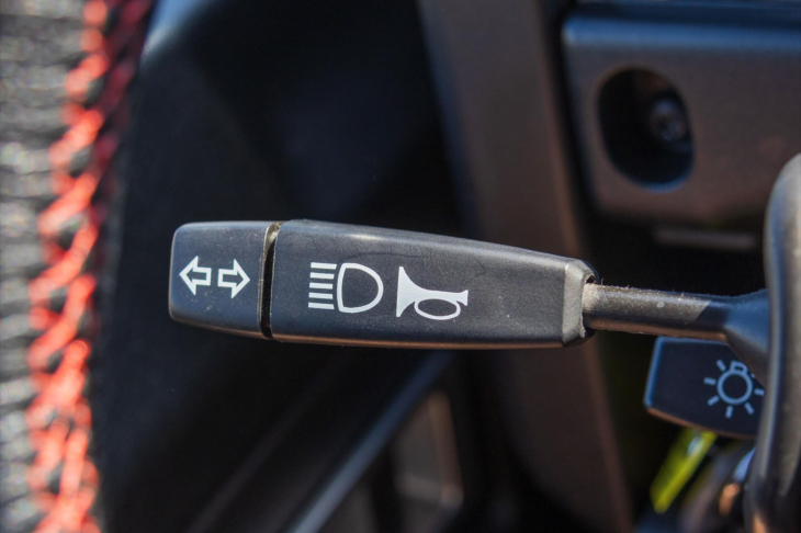 Land Rover Defender 2,2 TD Crew Cab Nový motor