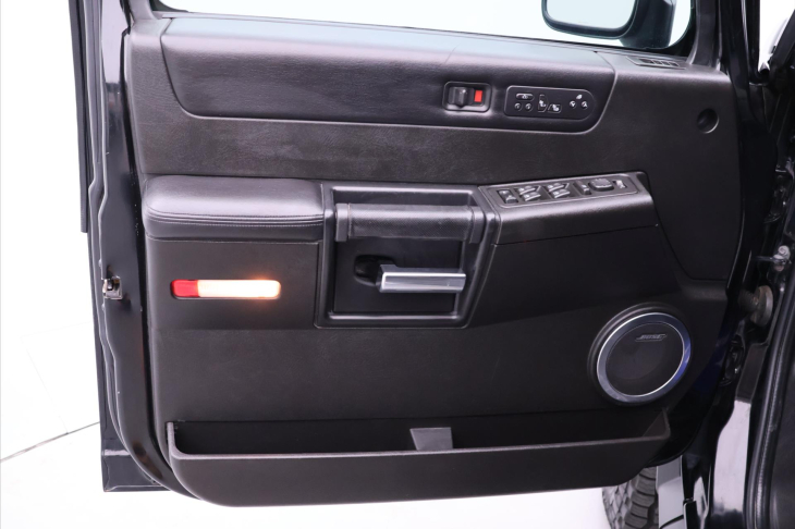 Hummer H2 6,0 i 237kW Automat 4x4 Kůže