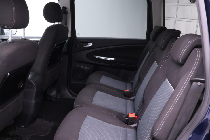 Ford Galaxy 2,0 TDCI 120kW Navi 7-Míst