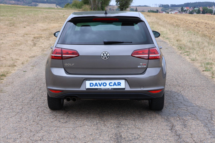 Volkswagen Golf 1,4 TSI 110kW Highline Navi