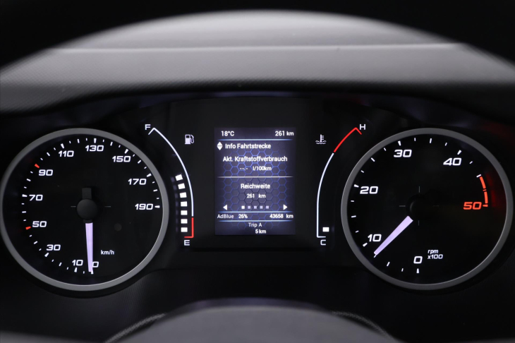 Iveco Daily 2,3 115kW L2H2 DPH