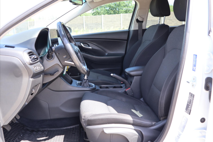 Hyundai i30 1,5 T-GDI 117kW Family Smart