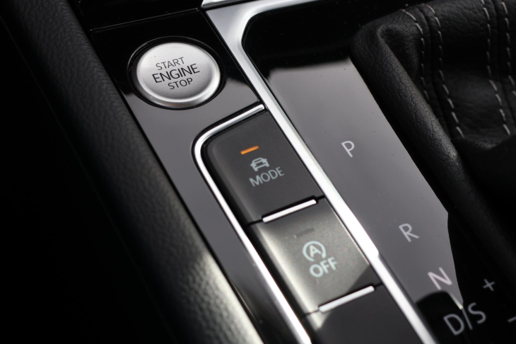 Volkswagen Arteon 2,0 TSI 206 kW R-line DSG DPH CZ