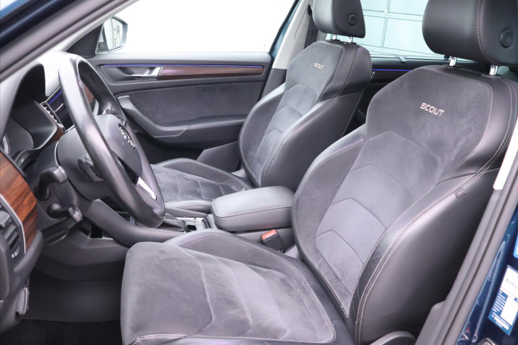 Škoda Kodiaq 2,0 TDI DSG 4x4 7-Míst Scout