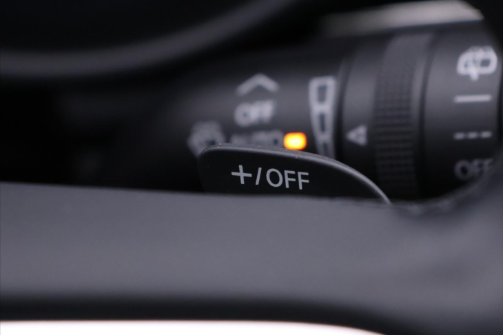 Mazda 3 2,0 e-Skyactiv Aut CZ 1.Maj DPH