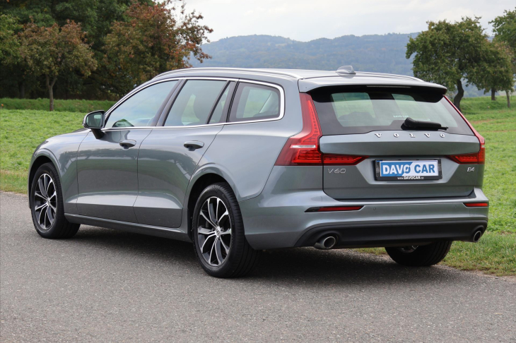 Volvo V60 2,0 D4 145kW Aut. LED Navi DPH