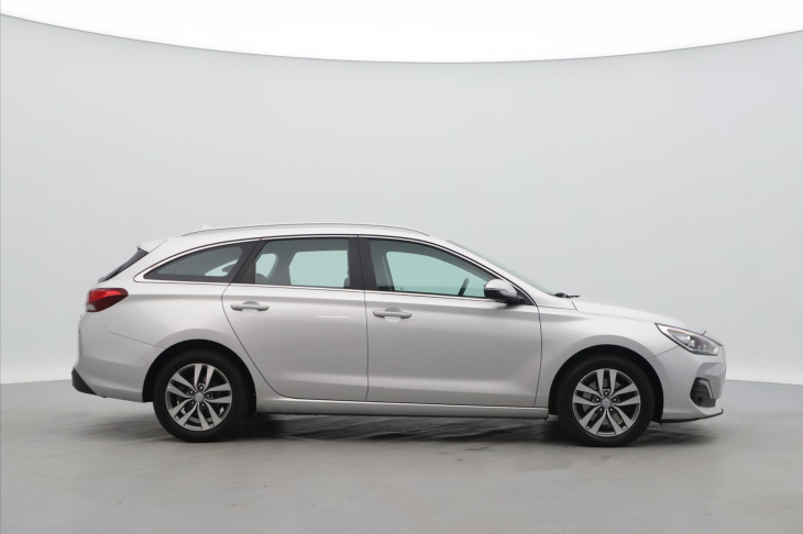 Hyundai i30 1,6 CRDi 85kW Style CZ 1.Maj.