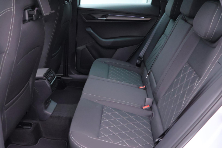 Škoda Karoq 2,0 TDI Sportline 4x4 DSG 1.maj.
