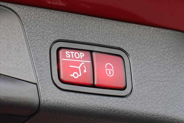 Mercedes-Benz GLB 2,0 220 4Matic AMG Premium