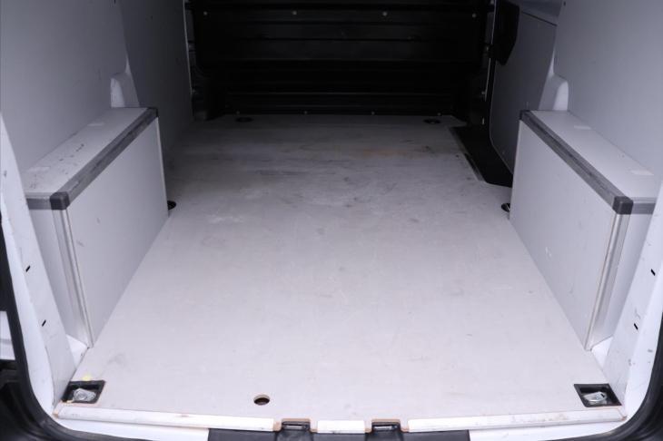 Opel Vivaro 1,5 CDTi 88kW Klimatizace