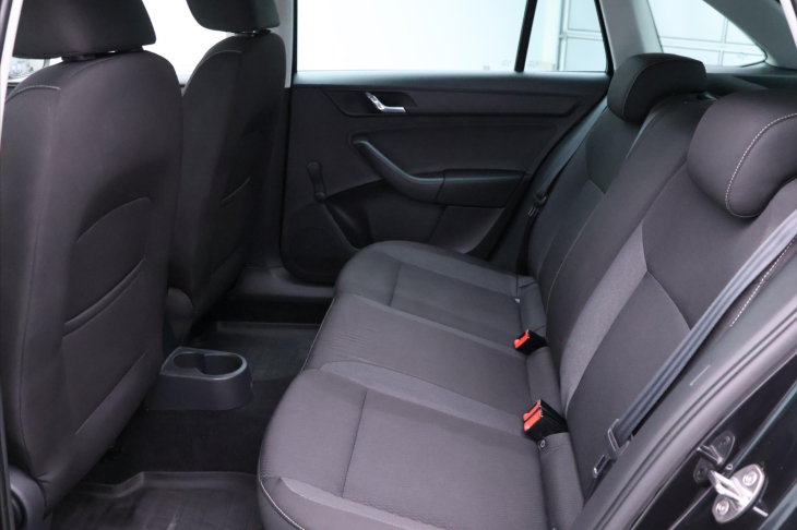 Škoda Rapid 1,6 TDI 77kW Klimatizace CZ