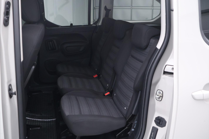 Opel Combo 1,2 Turbo 96 kW S/S AT8 Enjoy