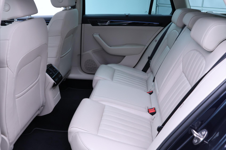 Škoda Superb 2,0 TDI 4x4 DSG L&K Matrix DPH