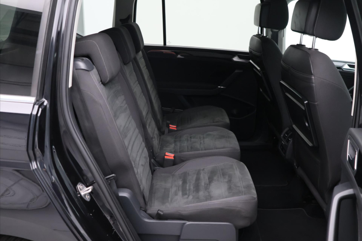 Volkswagen Touran 2,0 TDI 110kW DSG Highline 7M