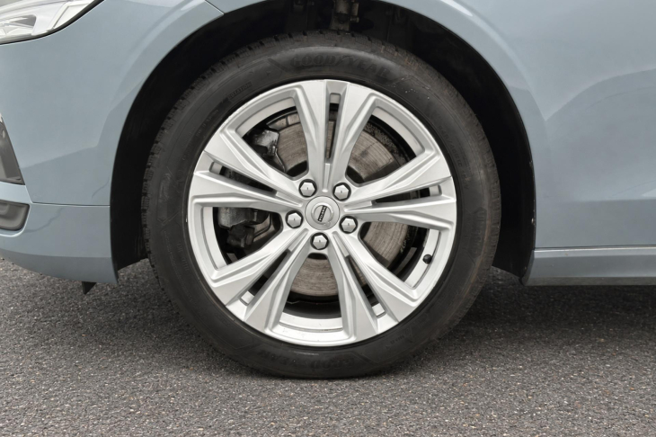 Volvo S90 2,0 B5 184kW CZ DPH